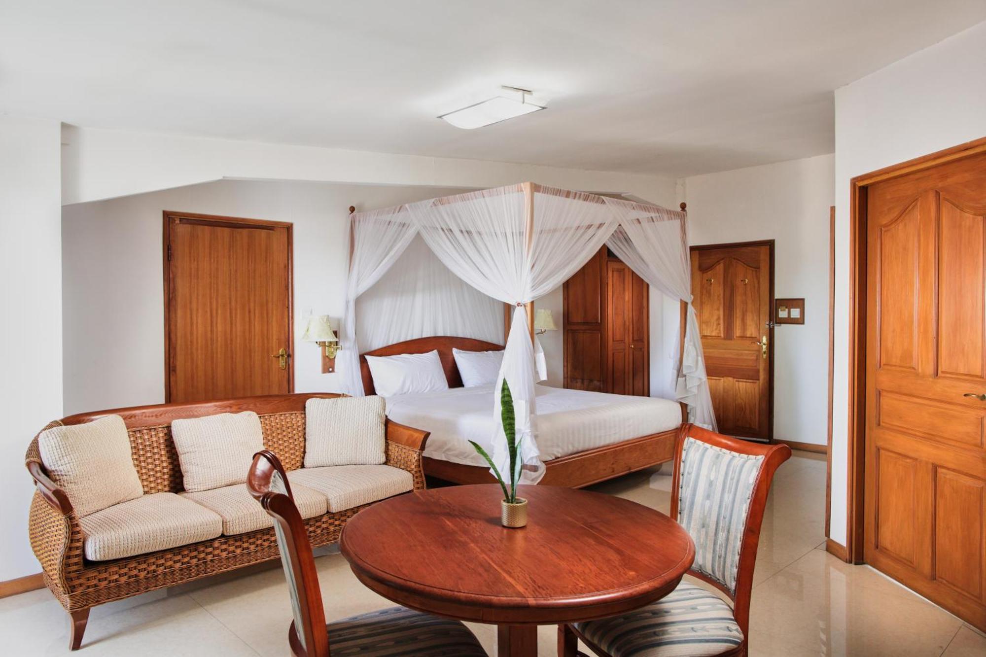 Hotel Sunny Garden Antananarivo Exterior foto